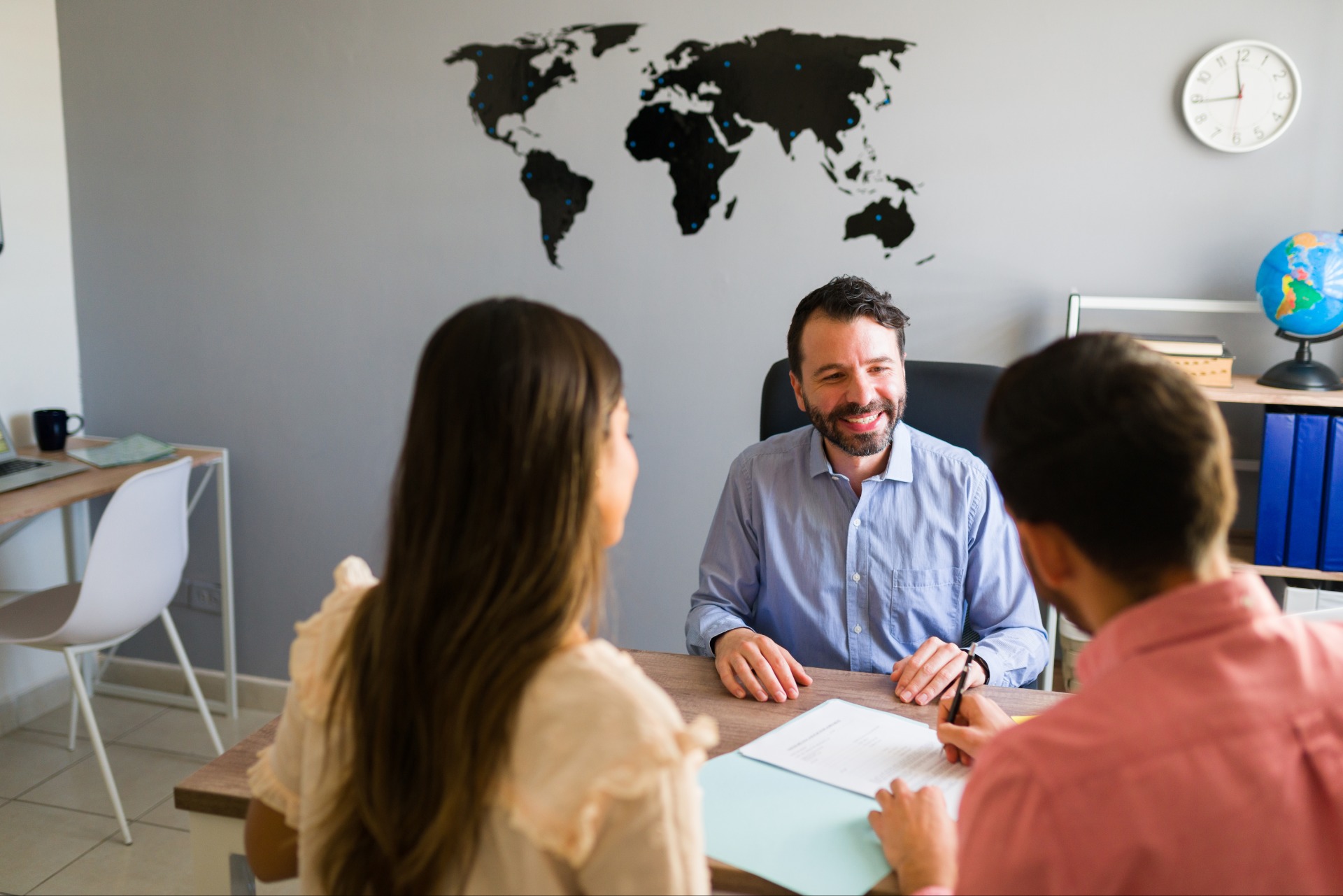 L’Immigration au Canada : Une Approche Humaine et Personnalisée pour Votre Succès